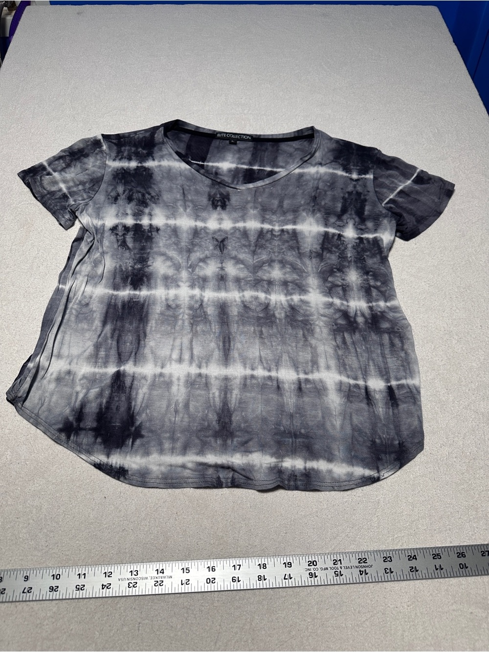 Elite Collection Women's Black & White Tie-Dye Short Sleeve Tee